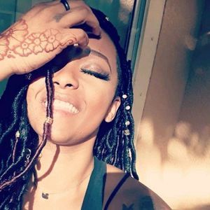 Meet your Posher, Janavae